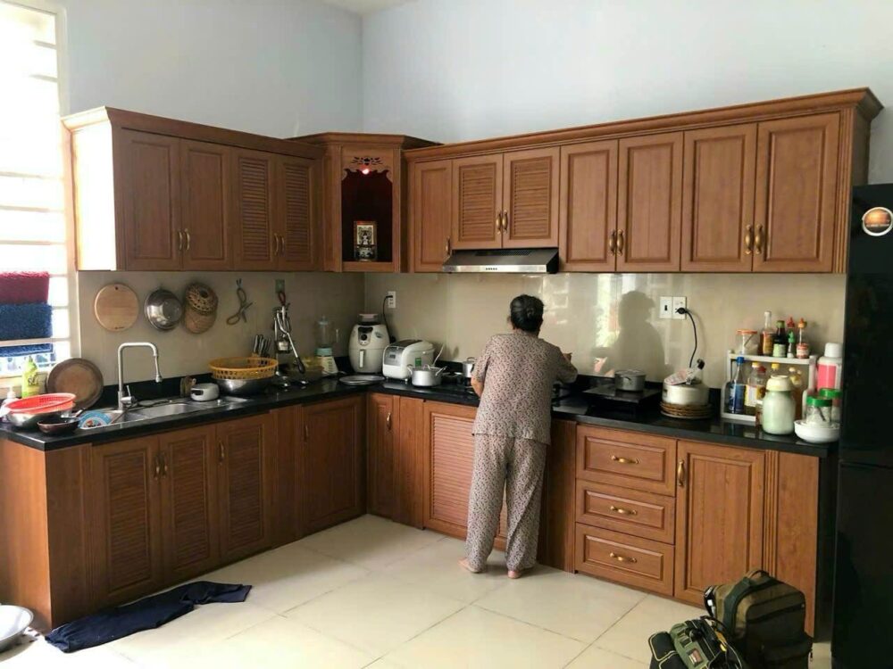 Tủ Bếp Nhôm Vân Gỗ Gold Door 