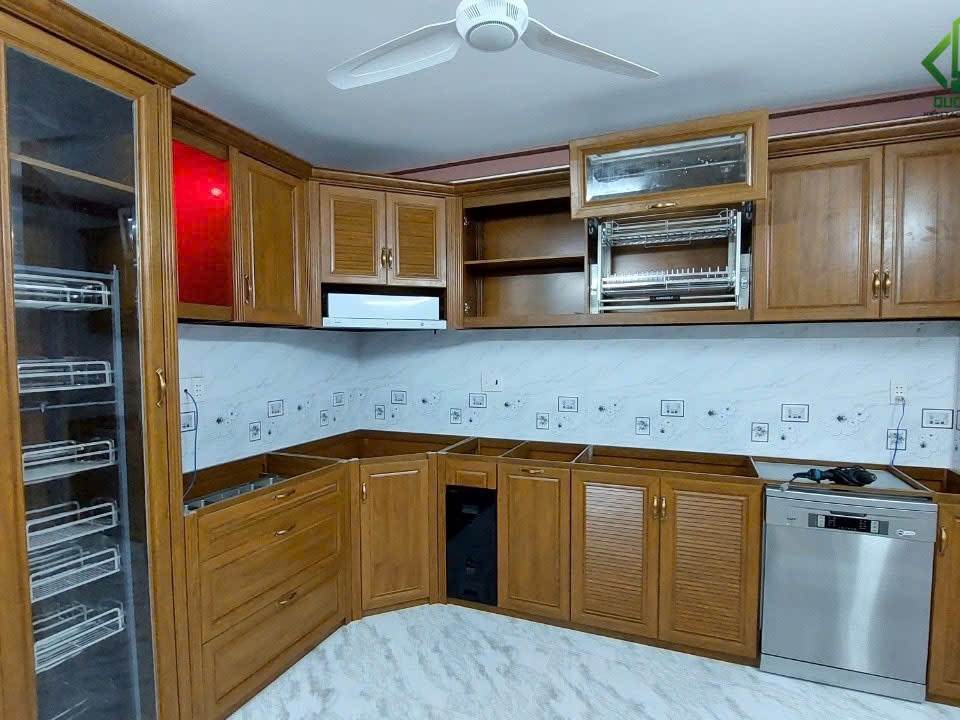 Tủ Bếp Nhôm Vân Gỗ Gold Door 