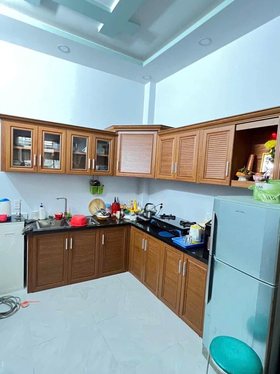 Tủ Bếp Nhôm Vân Gỗ Queen Việt