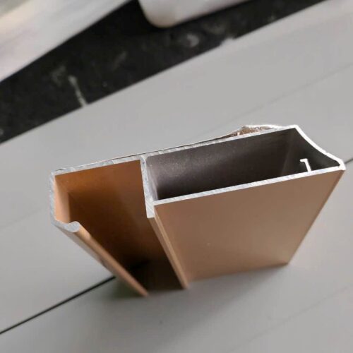 Hệ Nhôm Tay Nắm C