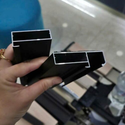 Hệ Nhôm Tay Nắm C