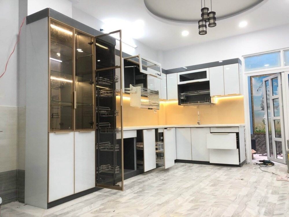 Tủ Bếp Nhôm Kính Sơn Tĩnh Điện